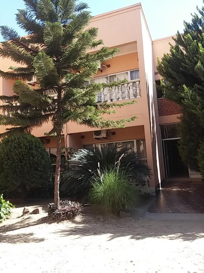 Mwiluzi Motel Ltd Lusaka Eksteriør billede