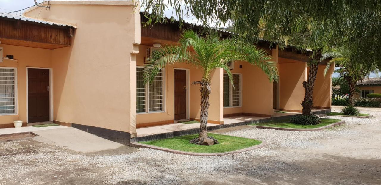 Mwiluzi Motel Ltd Lusaka Eksteriør billede